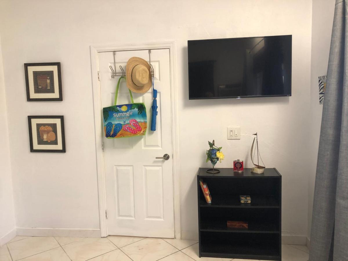Private Room In The Heart Of Calle Ocho Miami Exterior foto
